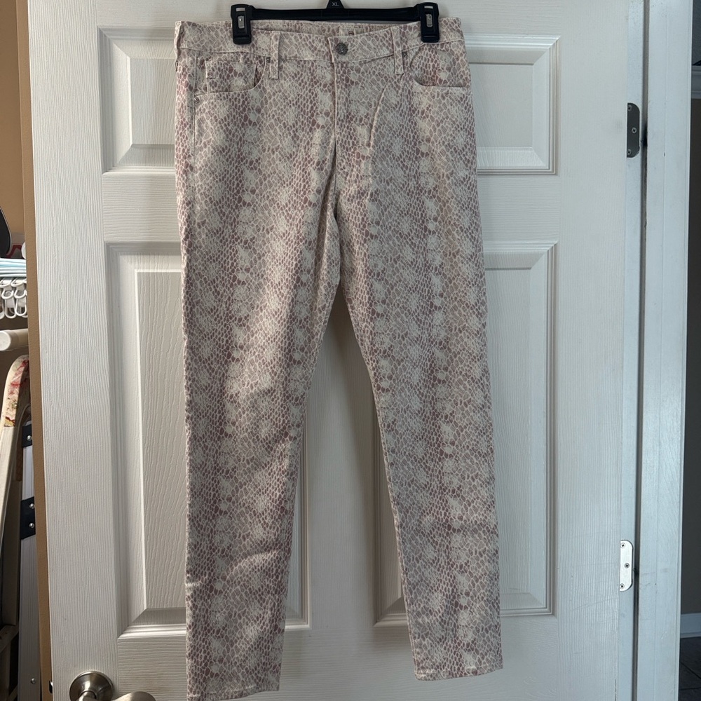 NWOT AG Farrah  Print Pants